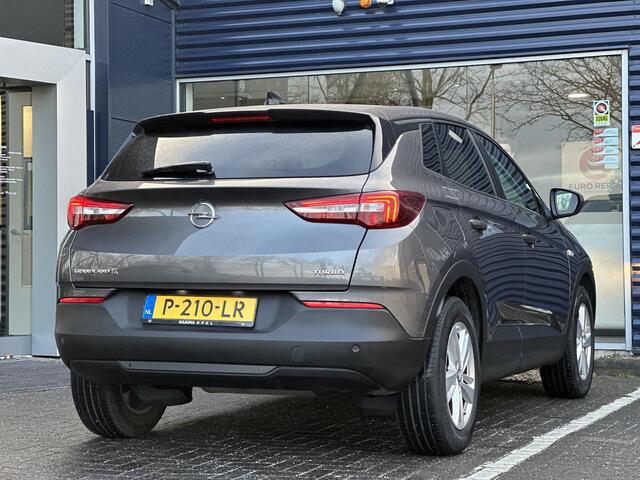 Opel Grandland X 1.2 Turbo Business Executive | Parkeersensoren | Apple Carplay/Android Auto | Climate Control | Lichtmetalen velgen | Cruise Control |