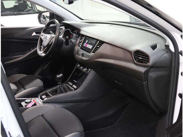 Opel Grandland X 1.2 130PK Turbo Business Executive | 1ste eigenaar | AppleCarPlay/AndroidAuto | Navigatie | Cruise Control | Keyless | AGR Stoelen | Stoel/Stuur/Voorruitverwarming | Trekhaak | FULL LED | 360'Camera | Isofix | Privacy Glass |