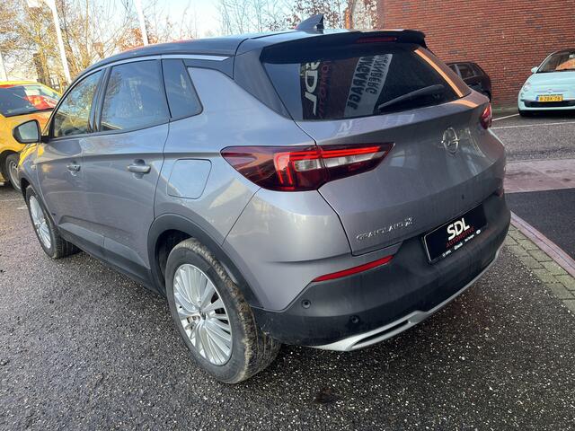 Opel Grandland X 1.6 Turbo Hybrid Innovation // FULL LED // KEYLESS // DODEHOEK // ELEK. KLEP // CAMERA+SENSOREN // STOELVERWARMING // NAVI+CARPLAY //