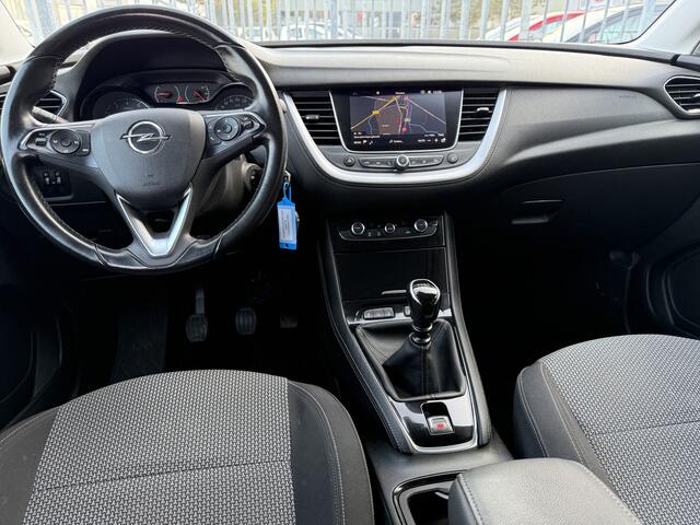 Opel Grandland X 1.2 Turbo Online Edition Navigatie, Parkeersens, Trekhaak, Climate contr, etc..