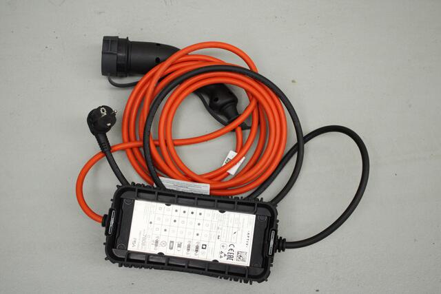 Opel Grandland X 1.6 Turbo Hybrid Business Edition | automaat | afn. trekhaak | climate | eletr. achterklep | dode hoek | pdc v/a+camera | carplay | keyless | cruise | bluetooth | dealer onderhouden | 1ste eigenaar