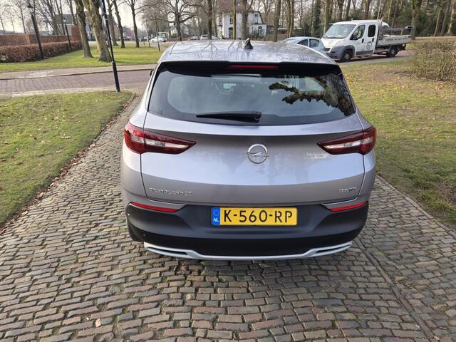 Opel Grandland X 1.2 Turbo Business. Elegance