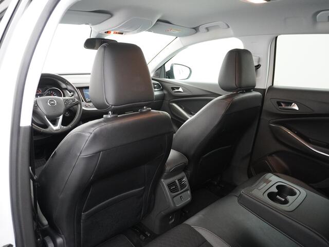 Opel Grandland X AUTOM-8 T131PK Navi Camera Trekhaak Apple Carplay Android 18"lm Pdc Opel-Connect Dual-Ecc Elec.Achterklep AGR-Stoel+Verwarmd DAB Cruise Control Keyless Dodehoekwarning 1.2 Turbo Business Executive Innovation Automaat Regen-Lichtsensor Led Lane-Assist Blue