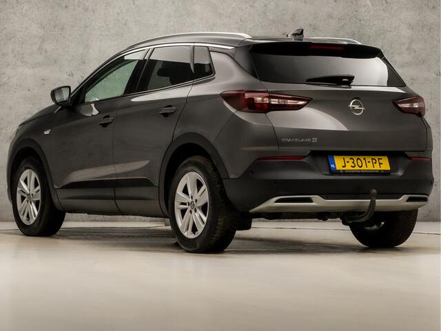 Opel Grandland X 1.2 Turbo Sport Automaat (APPLE CARPLAY, GROOT NAVI, LANE ASSIST, LEDER, CAMERA, LED KOPLAMPEN, SPORTSTOELEN, GETINT GLAS, CRUISE, NIEUWE APK, NIEUWSTAAT)