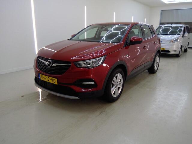 Opel Grandland X 1.2 Turbo Elegance Automaat / Navi / Stuur&Stoelverwarming / Cruise / Parkeersensoren