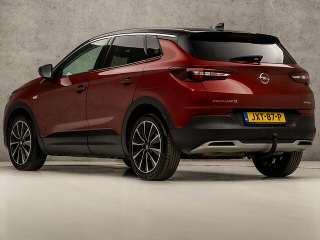 Opel Grandland X 1.6 Turbo Hybrid Innovation 229Pk Automaat (APPLE CARPLAY, ZWART DAK, GROOT NAVI, 360 CAMERA, LEDER, SPORTSTOELEN, GETINT GLAS, KEYLESS, ELEK ACHTERKLEP, NIEUWSTAAT)