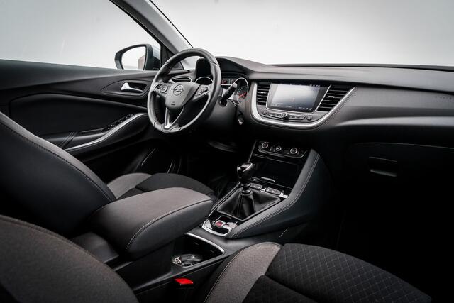 Opel Grandland X 1.2 131 PK Turbo Innovation | Db-Riem is Vervangen | Hoge Zit | Ned auto | Clima | | Trekhaak | Pdc | Camera | Ergonomische stoelen | Stoel Verw | Led | Keyless |