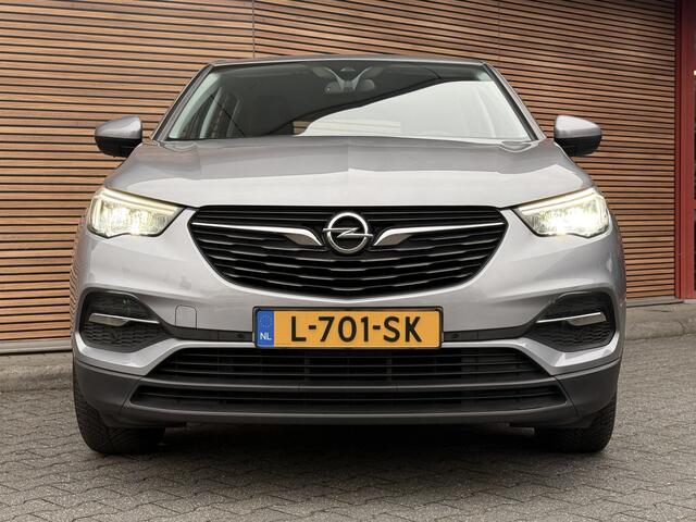 Opel Grandland X 1.2 Turbo Business Executive Navi / Carplay / Stoel en Stuur verwarming / AGR