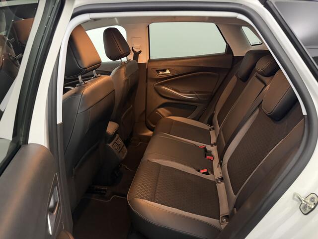 Opel Grandland X 1.2 Turbo Business Executive Half leder, Camera, Navi, Rijstrook correctie, A start stop, Keyless start, Clima, Elektrische achterklep