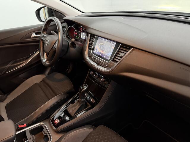 Opel Grandland X 1.2 Turbo Business Executive Half leder, Camera, Navi, Rijstrook correctie, A start stop, Keyless start, Clima, Elektrische achterklep