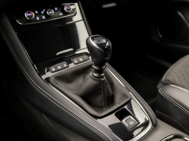 Opel Grandland X 1.2 Turbo Sport (APPLE CARPLAY, GROOT NAVI, CLIMATE, LEDER, GETINT GLAS, SPORTSTOELEN, PARKEERSENSOREN, LANE ASSIST, NIEUWSTAAT)