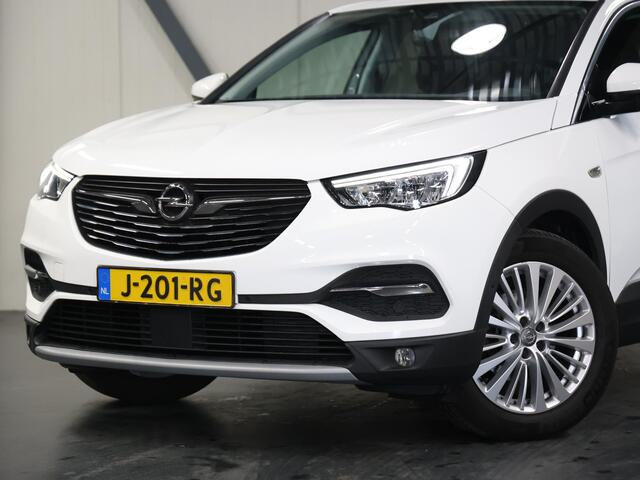 Opel Grandland X Innovation 130PK | 1ste eigenaar | AppleCarplay/AndroidAuto | Camera | Climate Control | Cruise Control | Dodehoekdetectie | LED lampen | 18"LMV | Navigatie | Parkeersensoren | DAB Radio | Isofix | Privacy Glass |