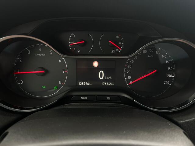 Opel Grandland X 1.2 Turbo Executive, Airco, CarPlay, Cruise, Lane Assist, Trekhaak, PDC, NAP