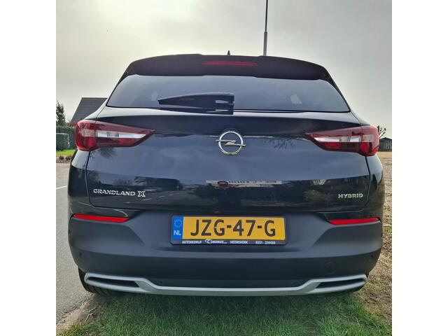 Opel Grandland X 1.6 Turbo Hybrid Elegance