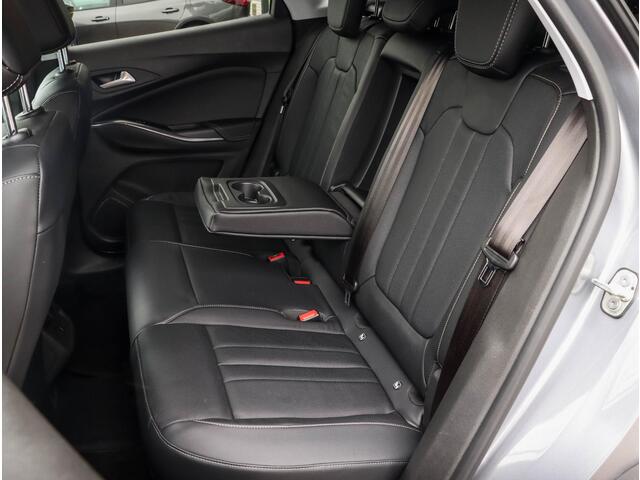 Opel Grandland X 1.6 Turbo Hybrid4 Ultimate