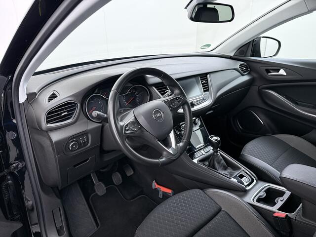 Opel Grandland X T131PK Trekhaak AGR Navi Apple Carplay Android 1/2 Leer Cruise Control Pdc ECC Ergocomfort Stoel Business Executive Lmv Privacy Glas Led DAB+ Regen-Lichtsensor Lane Assist 1.400KG Trekgewicht 1e Eigenaar Origineel Nederlandse Auto ¤ 34.000