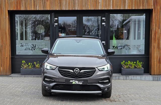 Opel Grandland X 1.2 Turbo Business Executive stoel/stuur verwarming. automaat. achteruitrijcamera. nieuwe riem.
