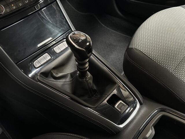 Opel Grandland X 1.2 Turbo Sport (APPLE CARPLAY, NAVIGATIE, CRUISE, SPORTSTOELEN, ARMSTEUN, LM VELGEN, NIEUWE APK, NIEUWSTAAT)
