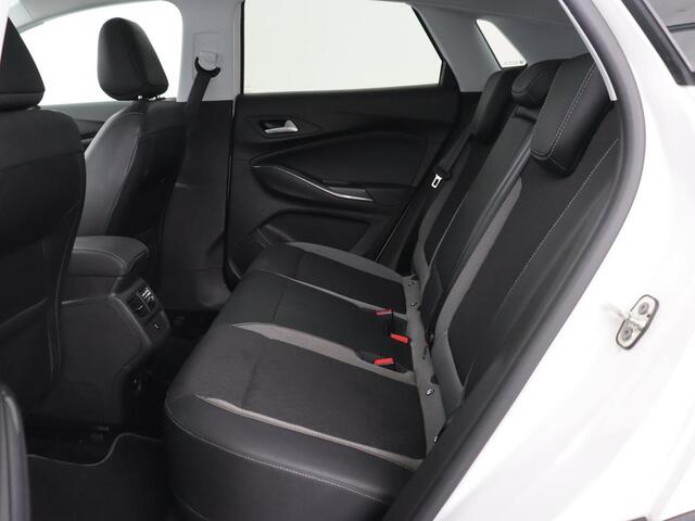 Opel Grandland X 1.6 Turbo Hybrid Elegance | SOH 90,2% | Carplay | Camera | Full LED | Half leder | Navigatie | Parkeerhulp | Climate control | Bluetooth | Cruise control | 56.000km NAP | PHEV | Plug In