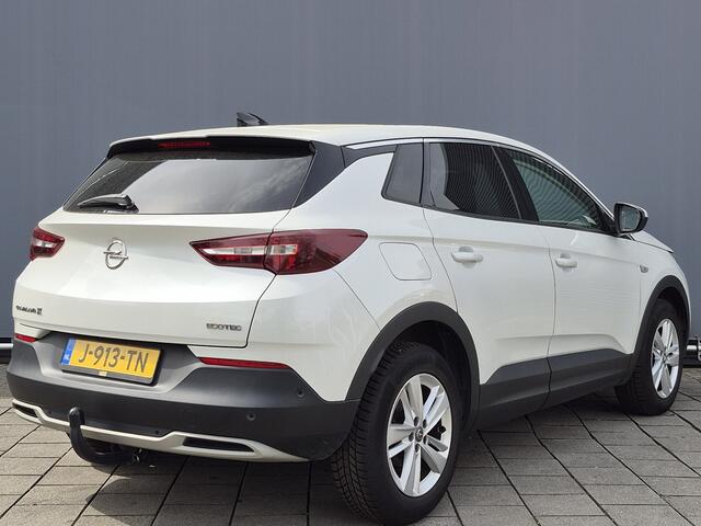 Opel Grandland X BWJ 2020 | 1.2T 131PK Bus Executive | TREKHAAK | CLIMA | CARPLAY | NAVIGATIE | PDC 2X | LICHTMETAAL |