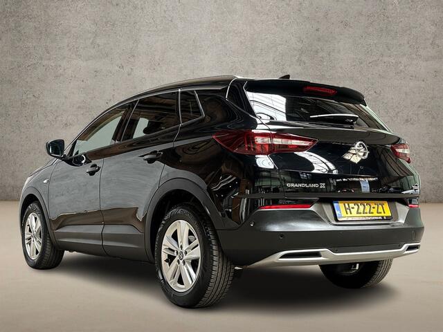 Opel Grandland X 1.2 Turbo Innovation Automaat (APPLE CARPLAY, GROOT NAVI, LEDER, STUUR/STOELVERWARMING, SPORTSTOELEN, GETINT GLAS, PARKEERSENSOREN, NIEUWSTAAT)