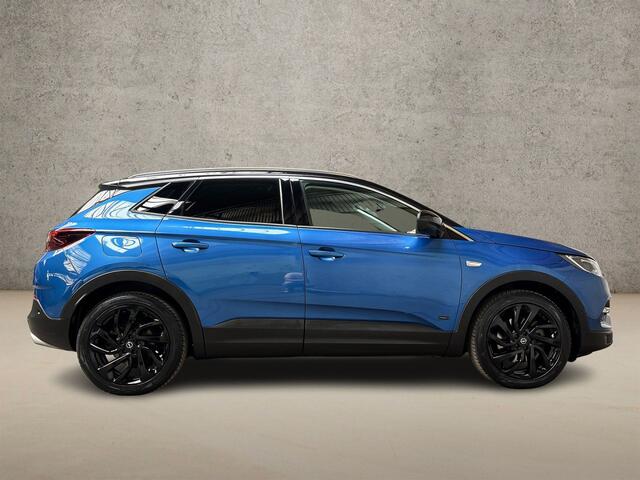 Opel Grandland X 1.6 Turbo Hybrid4 Ultimate 301Pk Automaat (APPLE CARPLAY, STOELKOELING/VERWARMING, MEMORY SEATS, LEDER, 360 CAMERA, TREKHAAK, ADAPTIVE CRUISE, GETINT GLAS, NIEUWSTAAT)