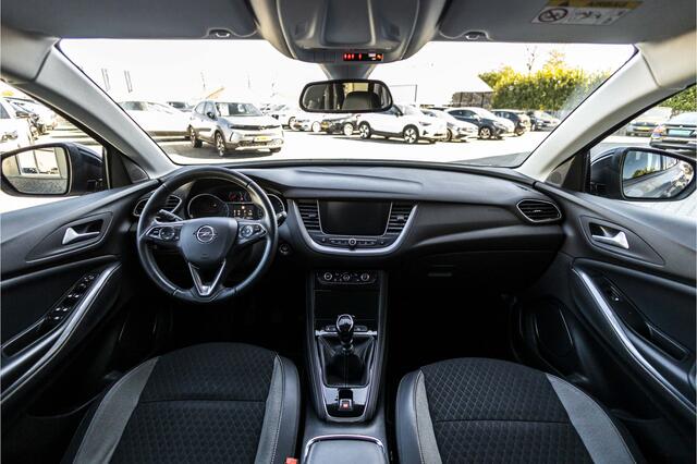 Opel Grandland X 1.2 Turbo Innovation | NL Auto | Carplay | Elektrische Klep