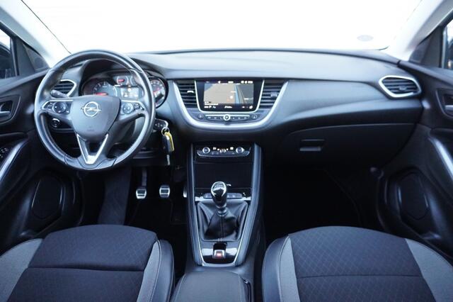 Opel Grandland X 1.2 Turbo 120 Jaar Edition / Trekhaak / Camera / LED / Navigatie