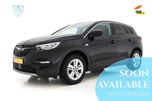 Opel Grandland X 1.2 130 PK TURBO ONLINE EDITION / TREKHAAK / APPLE CARPLAY / NAVIGATIE / DAB RADIO / DISTRIBUTIE VERVANGEN / 2e EIGENAAR / NAP / ISOFIX