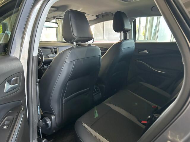 Opel Grandland X 1.2 Turbo Innovation | Trekhaak | Stoelverwarming