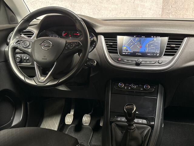 Opel Grandland X 1.2 Turbo Sport (APPLE CARPLAY, GROOT NAVI, CLIMATE, CAMERA, SPORTSTOELEN, LEDER STUURWIEL, CRUISE, NIEUWSTAAT)
