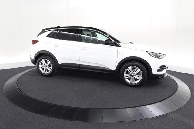 Opel Grandland X 130 Turbo AT8 Business Elegance | Trekhaak | Elektrische Kofferklep | Camera | Apple Carplay