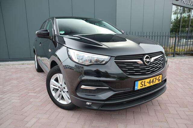 Opel Grandland X 1.2 Turbo Online Edition Navigatie Comfort stoelen Afneembare Trekhaak Etc. Etc.