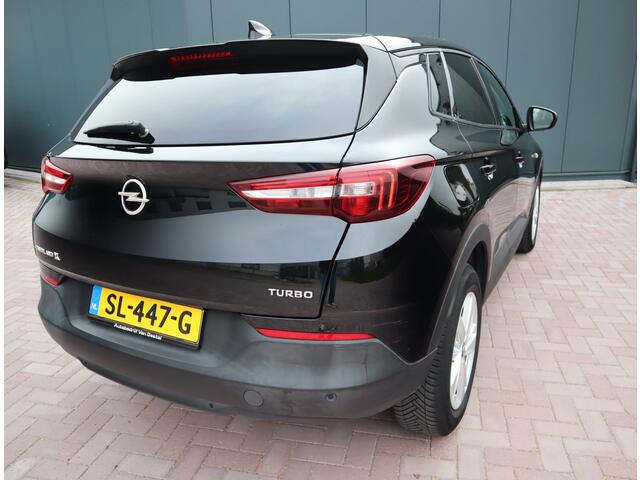 Opel Grandland X 1.2 Turbo Online Edition Navigatie Comfort stoelen Afneembare Trekhaak Etc. Etc.