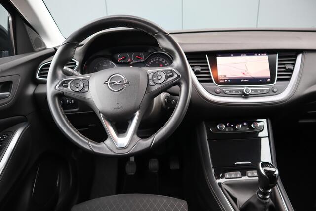 Opel Grandland X 1.2 Turbo Online Edition Navigatie Comfort stoelen Afneembare Trekhaak Etc. Etc.