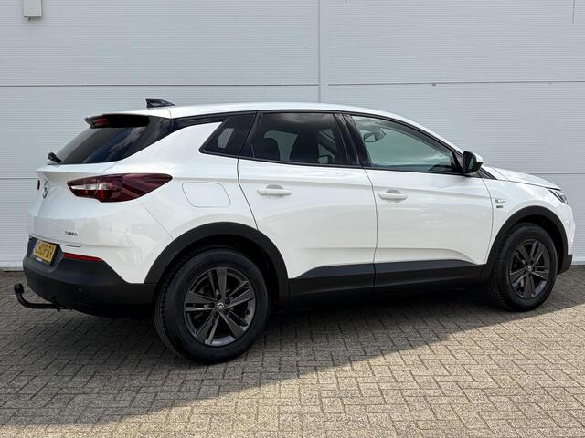 Opel Grandland X 1.2 Turbo 120 Jaar Edition / Trekhaak ( 1400 kg ) / Cruise control / Navigatiesysteem full map /