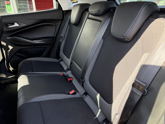 Opel Grandland X 1.2 Turbo 120 Jaar Edition AUTOMAAT..!! Comf.intr, Camera, Trekhaak, Stoel+stuurverw, etc...!!