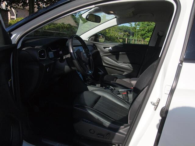Opel Grandland X 1.2 Turbo Ultimate | Apple Carplay | Cruise Control | Parkeersensoren | Leder-pakket |