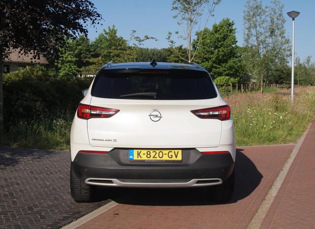 Opel Grandland X 1.2 Turbo Ultimate | Apple Carplay | Cruise Control | Parkeersensoren | Leder-pakket |