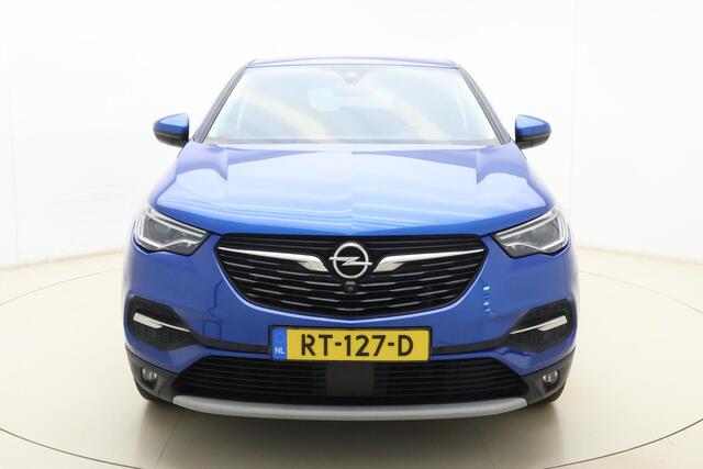 Opel Grandland X 1.2 Turbo Business Executive | Electrische achterklep | Navigatie | Camera | Half lederen bekleding | DAB radio | Apple Carplay | Extra getint glas