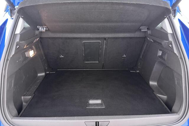 Opel Grandland X 1.2 Turbo Business Executive | Electrische achterklep | Navigatie | Camera | Half lederen bekleding | DAB radio | Apple Carplay | Extra getint glas