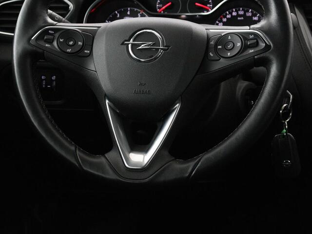 Opel Grandland X 1.6 Turbo Business Executive | Trekhaak | Stoelverwarming | Carplay | Navigatie | Stuurverwarming | Climate control | 18'' | Parkeerhulp | Bluetooth | Cruise control