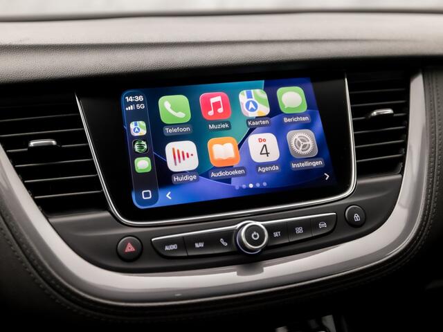 Opel Grandland X 1.2 Turbo Innovation Automaat (APPLE CARPLAY, GROOT NAVI, CLIMATE, SPORTSTOELEN, GETINT GLAS, KEYLESS, ELEK ACHTERKLEP, NIEUWSTAAT)