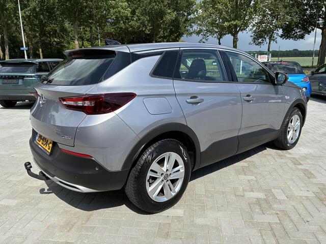 Opel Grandland X 130 PK 8-Traps Automaat | Climate control | Panorama dak | Winterpakket | Navigatie | Parkpilot | LM-Velgen | Trekhaak | AGR | Xenon verlichting