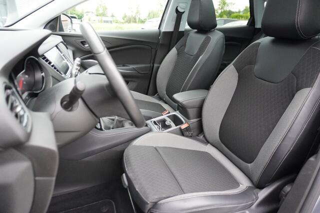 Opel Grandland X 1.2 Turbo Business Executive / 1e eig. / Pano / Trekhaak / LED / AGR-stoelen / Camera