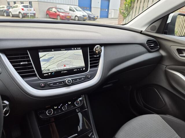Opel Grandland X 1.2 Turbo Online Ed.