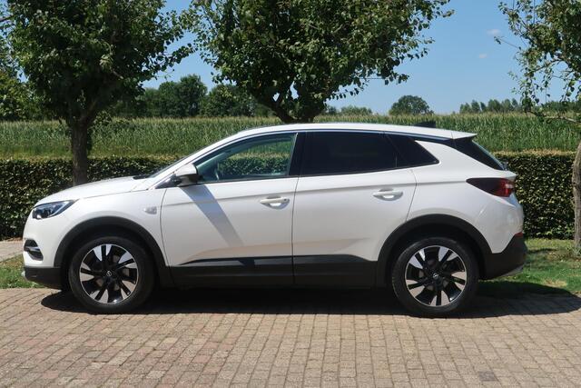 Opel Grandland X 1.2 Turbo Business Executive
