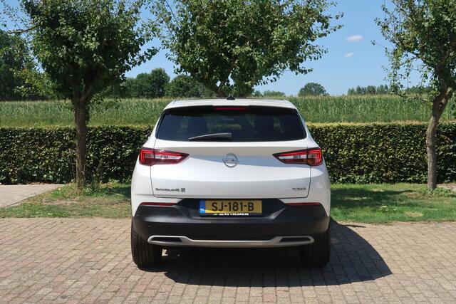 Opel Grandland X 1.2 Turbo Business Executive