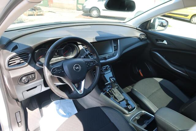 Opel Grandland X 1.2 Turbo Business Executive
