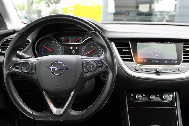 Opel Grandland X 1.6 Turbo Hybrid Elegance | Stoelverwarming | Achteruitrijcamera | Trekhaak